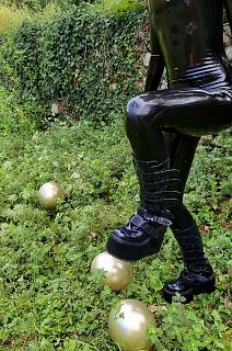 Destroy ballons