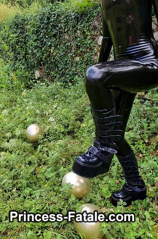 Destroy ballons