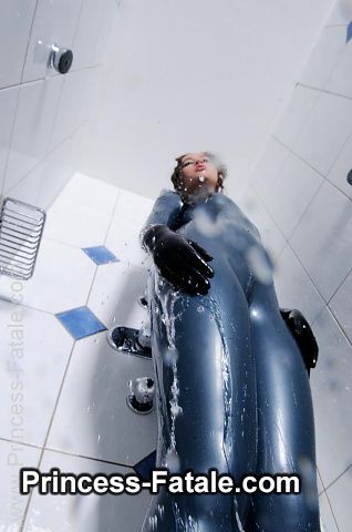 Wet Games in Latex!